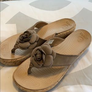 NWOT Fun Crocs shoes size 8. Never worn